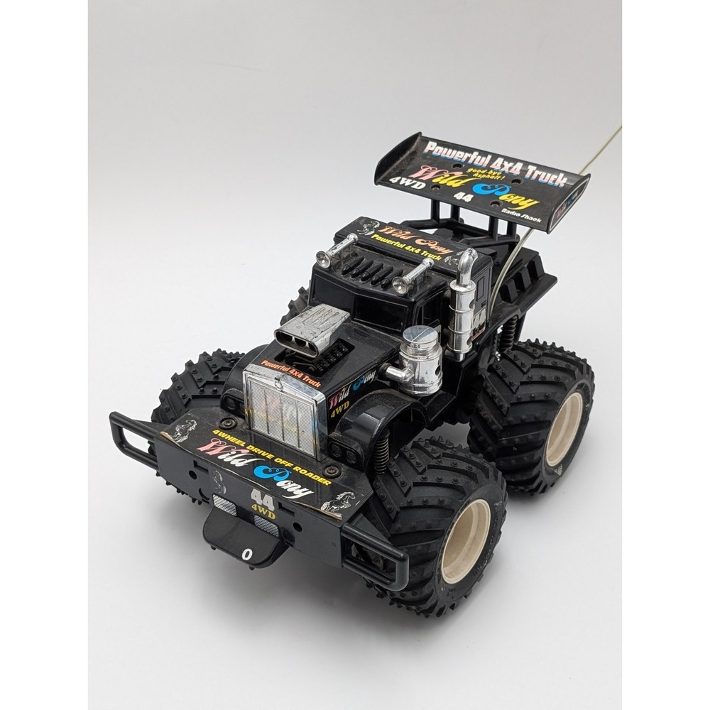 Radio Shack Radio Controlled (R/C) Wild Horse 4x4 Semi Monster Truck (No Remote)